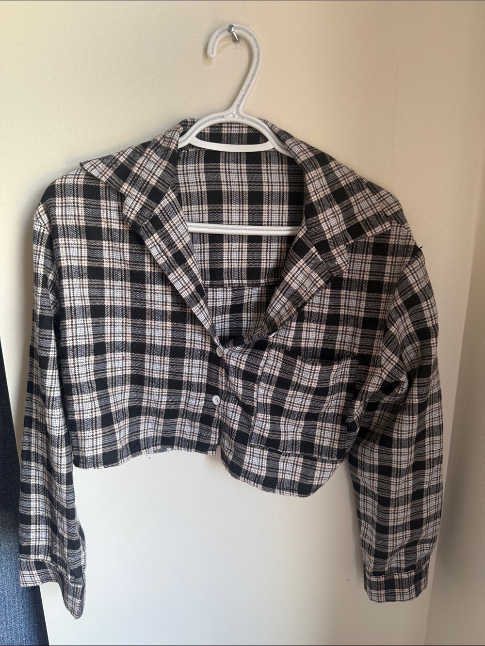 Black & White Plaid Cropped Shacket | Long Sleeve Button-Up Top